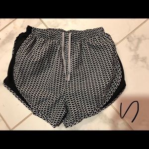 Nike women’s running shorts small